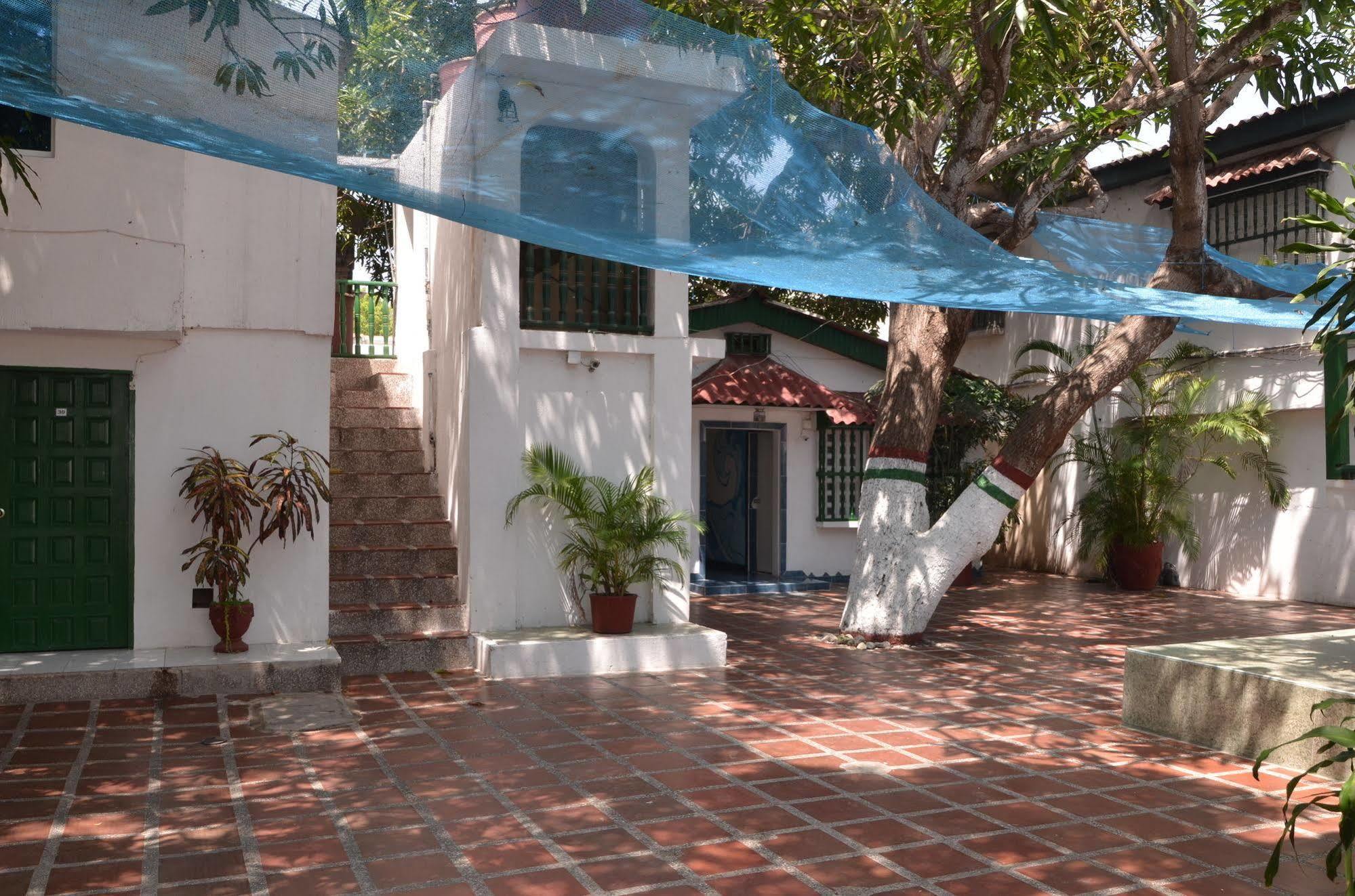 Hotel Vargas Airport Cartagena Exterior foto