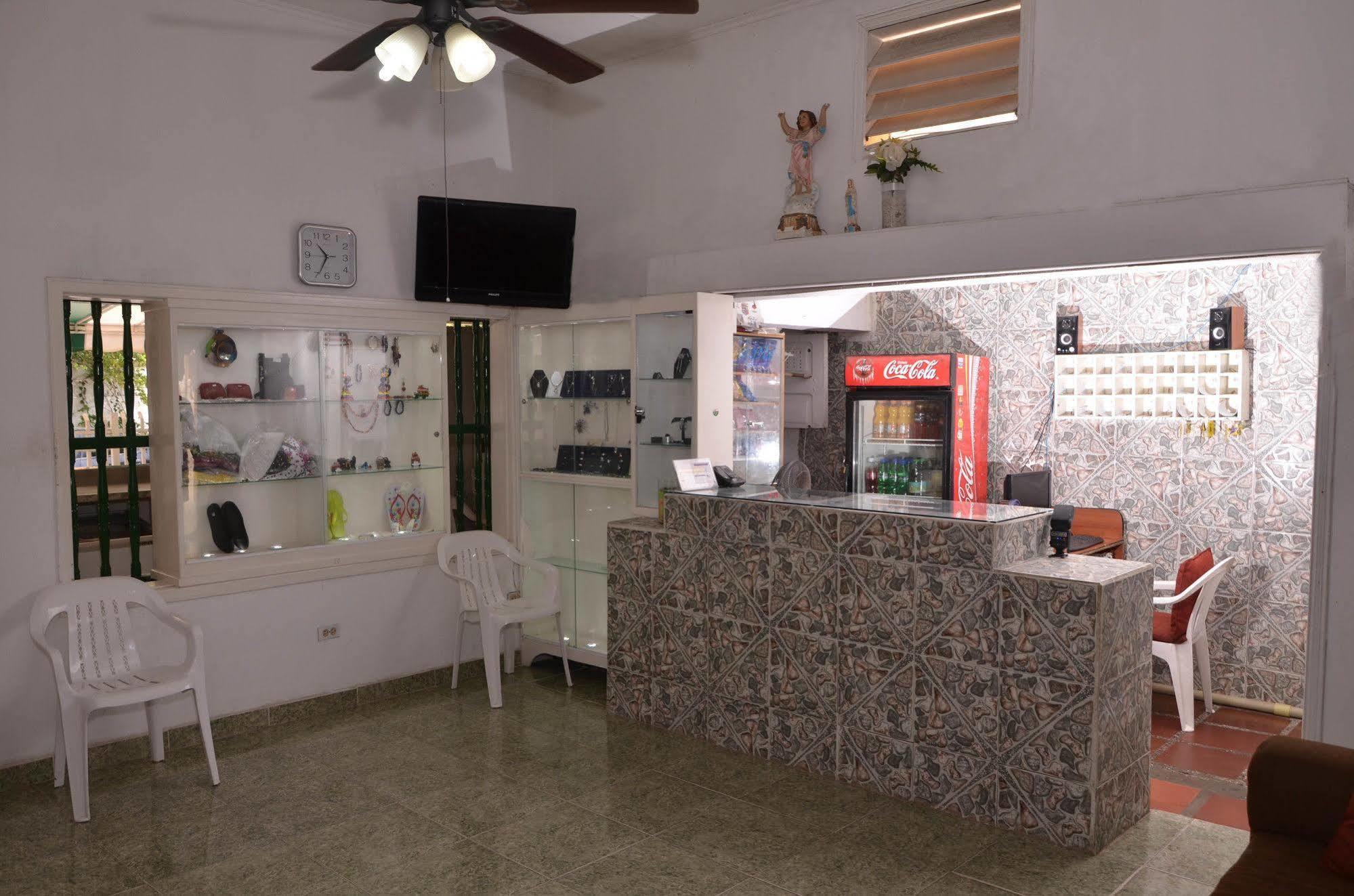 Hotel Vargas Airport Cartagena Exterior foto